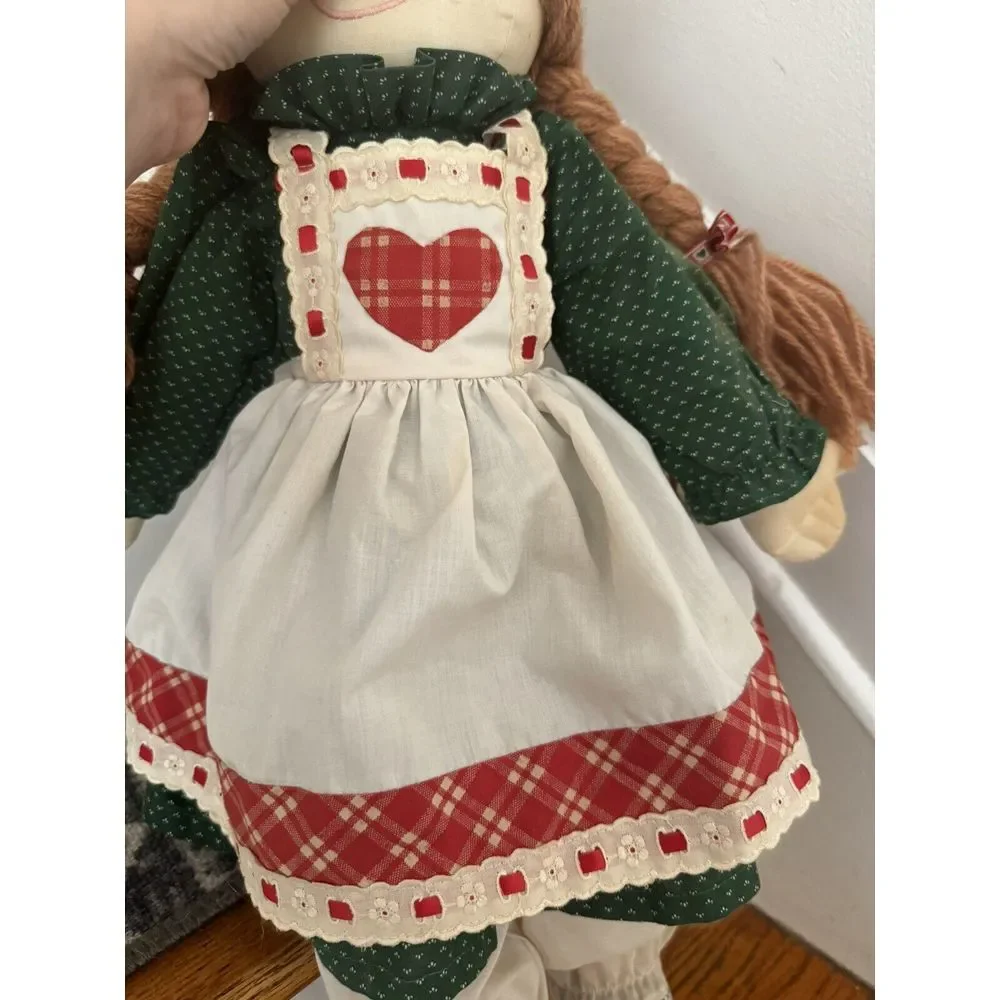 Vintage House‎ Of Hatten Soft Cloth Girl Doll Braids Green Dress Heart Apron 80s